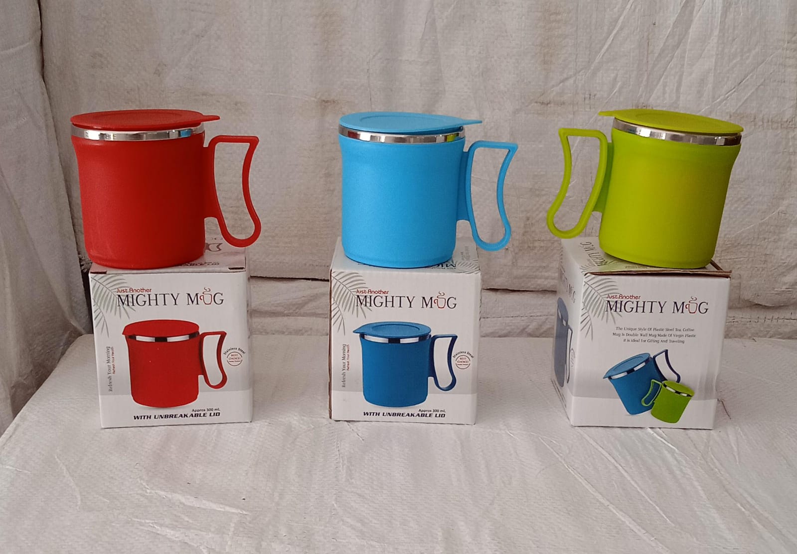 Mug with leakproof lid for hot and cold drinks Mug with leakproof lid for hot and cold drinks